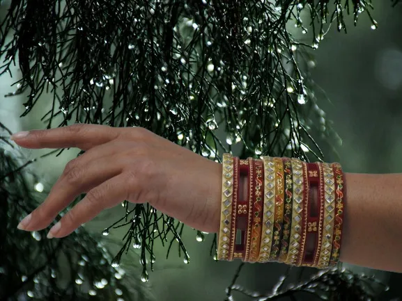 Rajwadi Vibrant Mosaic Chuda Set